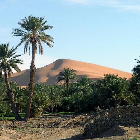 Hotel Riad Oasis Merzouga Exteriör bild