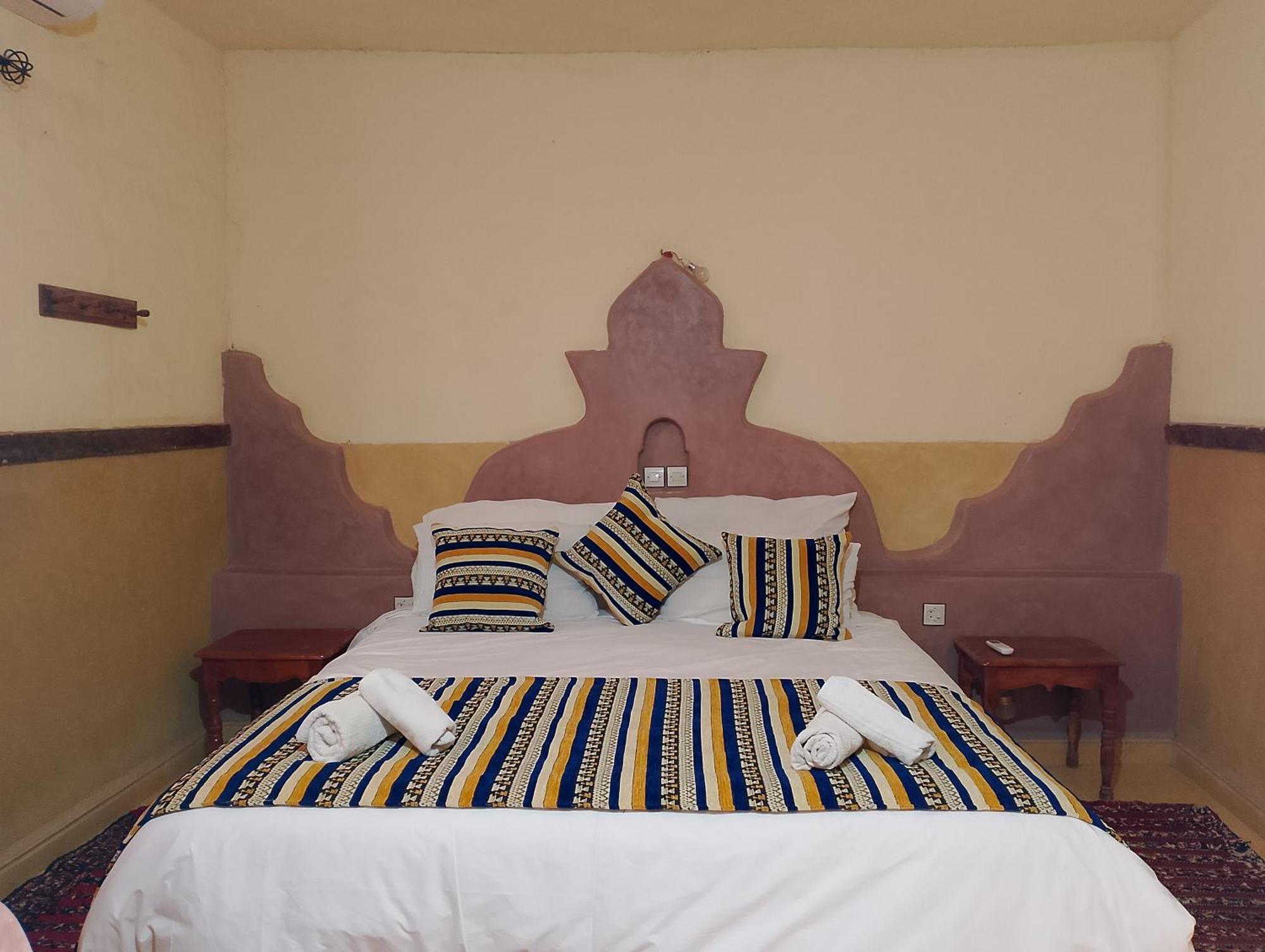 Hotel Riad Oasis Merzouga Exteriör bild