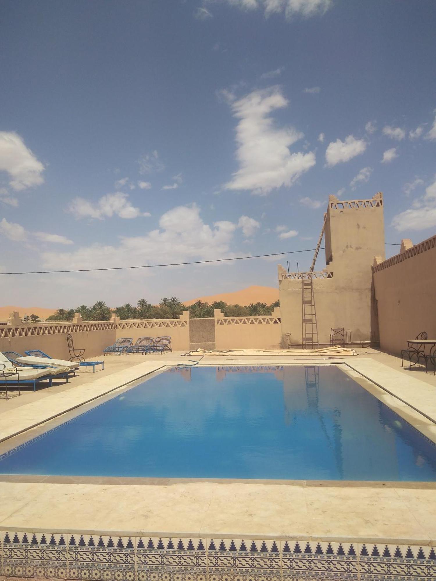 Hotel Riad Oasis Merzouga Exteriör bild