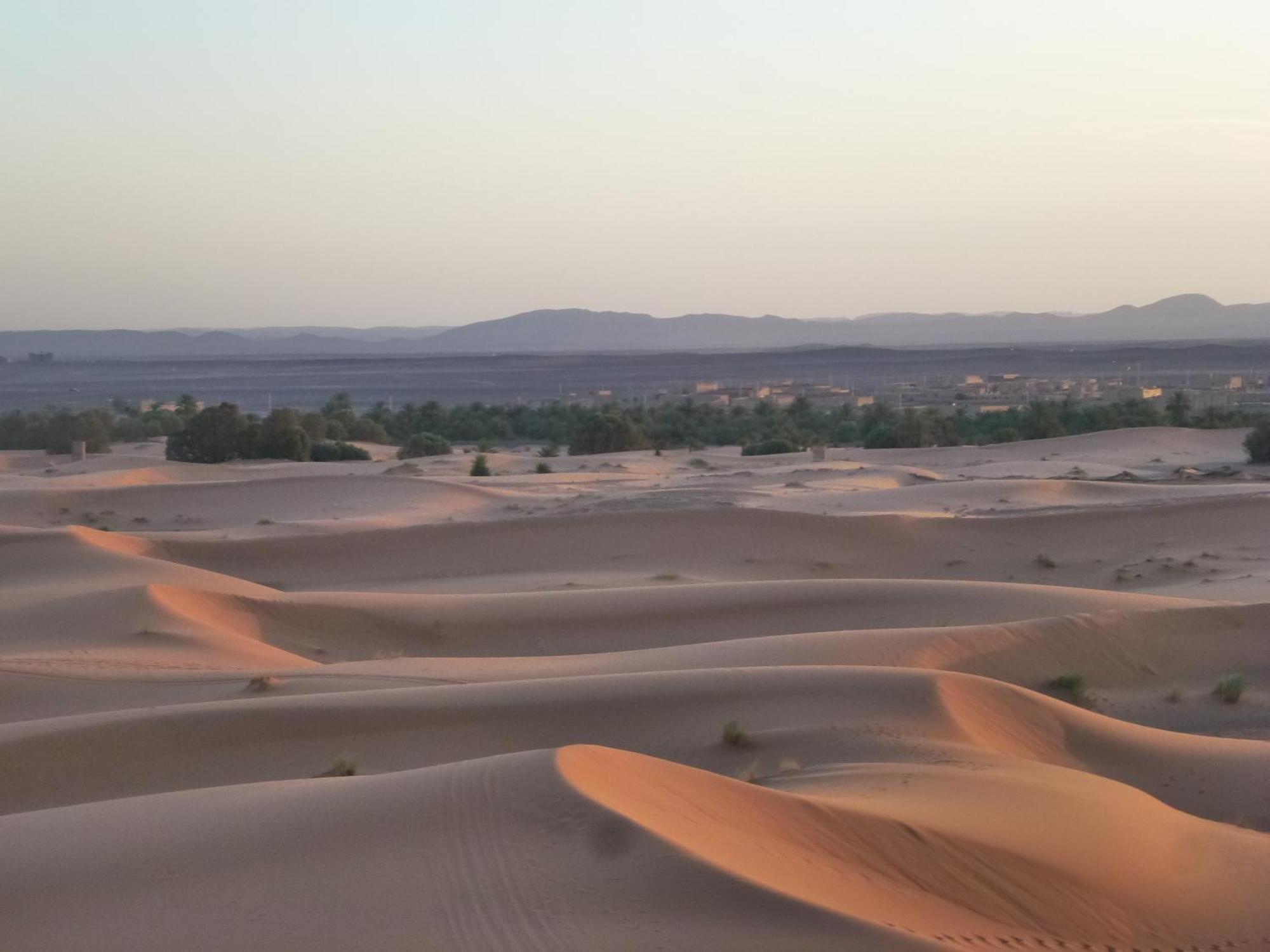 Hotel Riad Oasis Merzouga Exteriör bild
